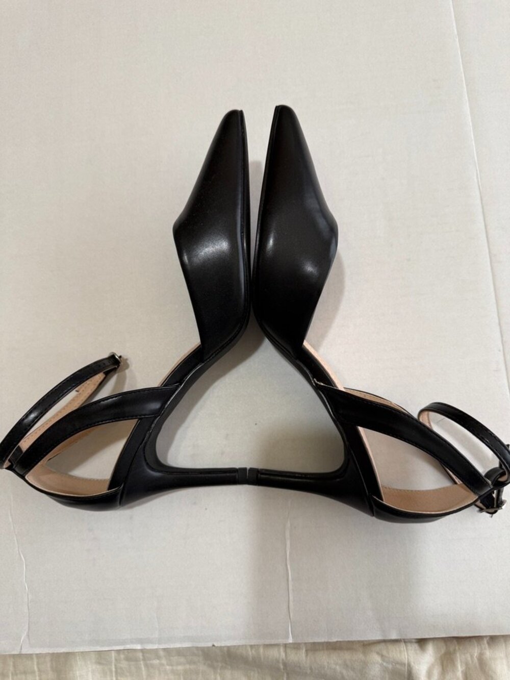 Ribongz Black Heels size 8 - Picture 4 of 8